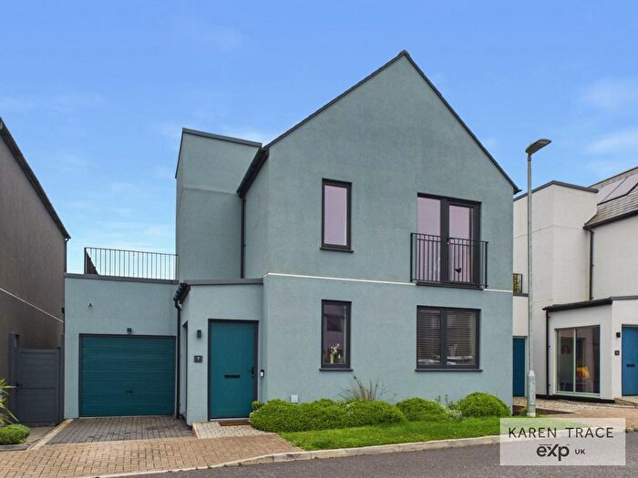 3 Bedroom Detached House For Sale In Norman Road, Carluddon, PL26