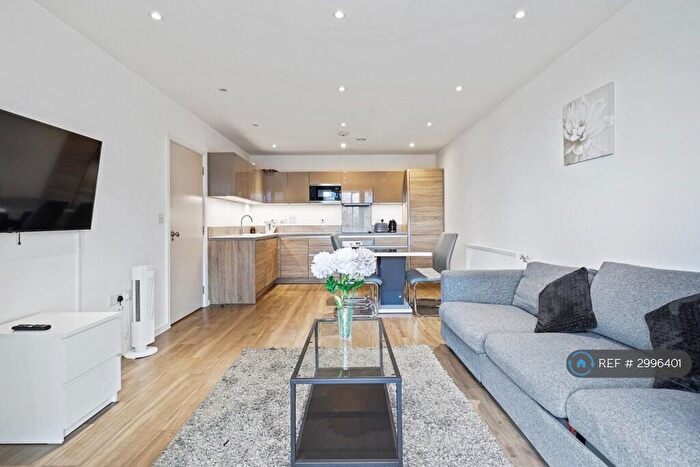 2 Bedroom Flat To Rent In Katie Court, London, E16