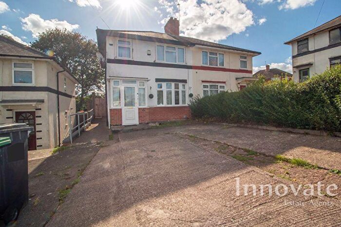 3 Bedroom Semi Detached House For Sale In Pavillion Avenue, Smethwick, B67