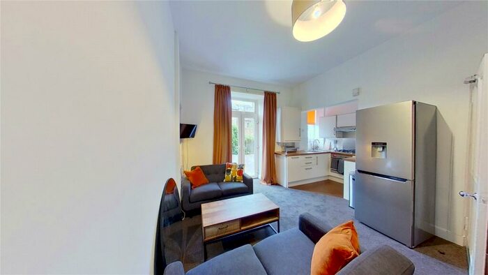 3 Bedroom Property To Rent In East London Street, Edinburgh, EH7