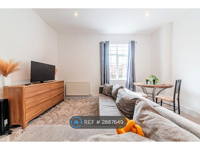 Studio To Rent In Union St, Maidstone, ME14