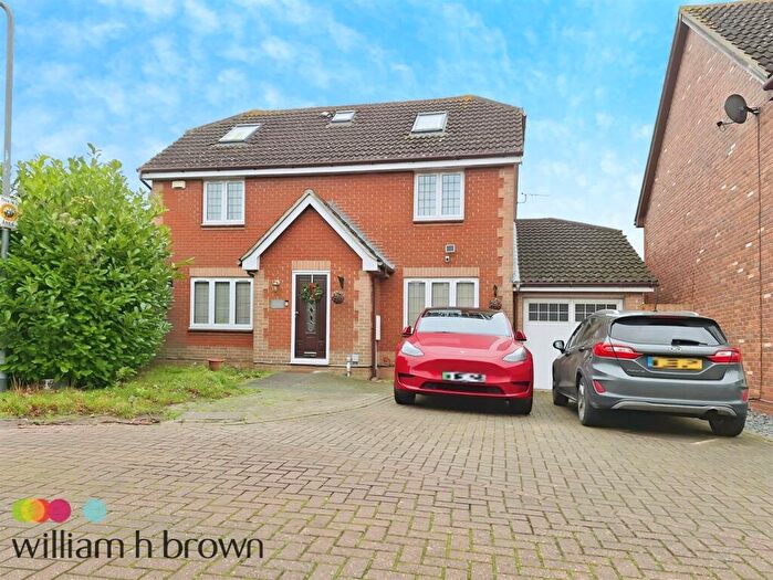 5 Bedroom Detached House To Rent In Victory Close, Chafford Hundred, Grays, RM16