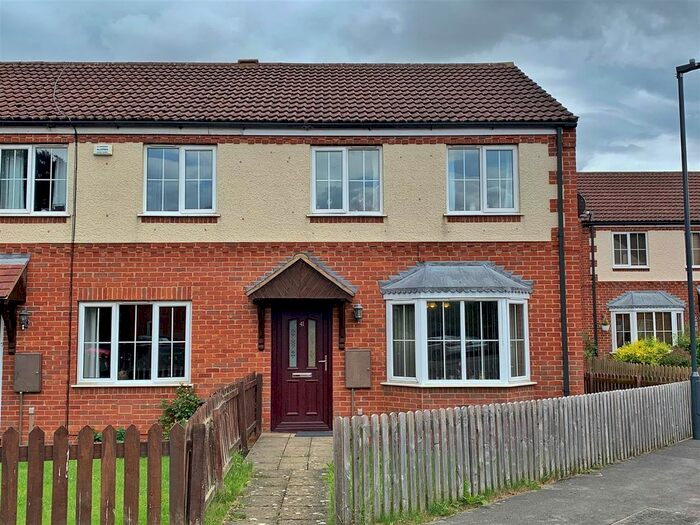 3 Bedroom End Of Terrace House To Rent In Racecourse Mews, Thirsk YO7