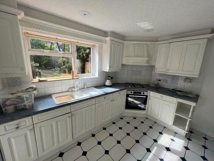 2 Bedroom Semi-Detached House To Rent In Briar Close, Leamington Spa, Warwickshire, CV32