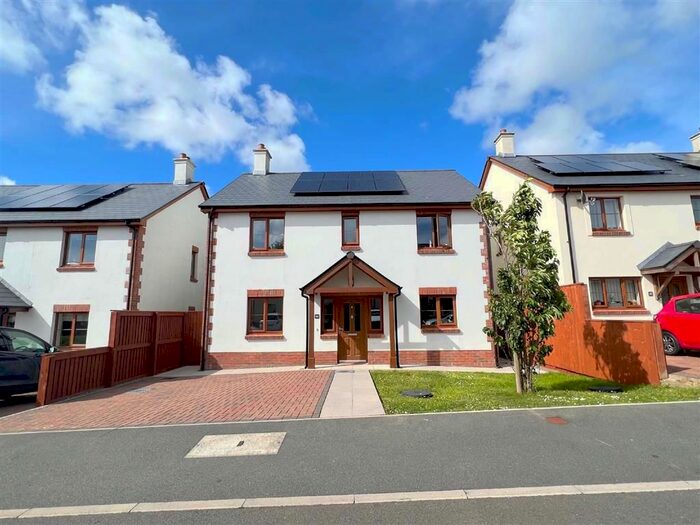 5 Bedroom Detached House For Sale In Ashford Park, Crundale, Haverfordwest, SA62