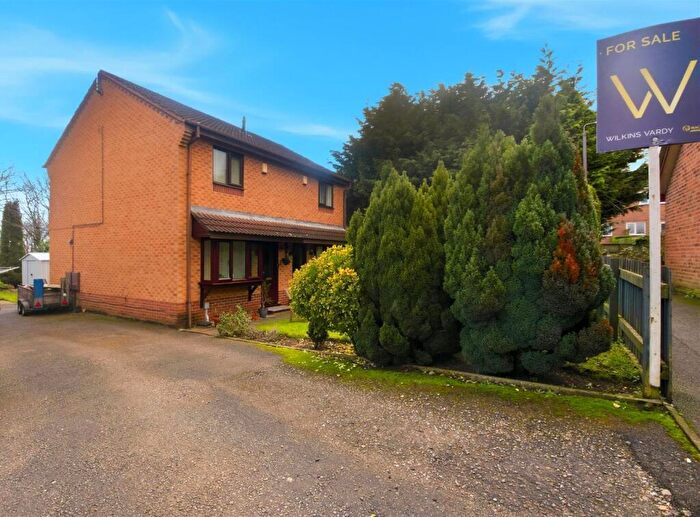 2 Bedroom Semi-Detached House For Sale In Meadowside Close, Wingerworth, Chesterfield, S42