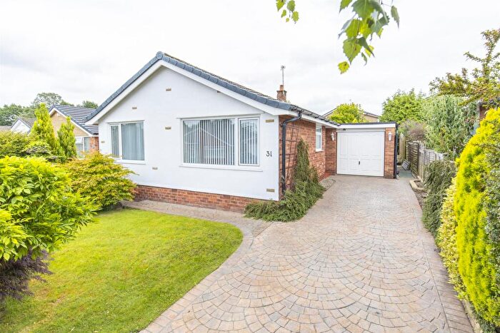 3 Bedroom Detached Bungalow For Sale In Ennerdale Close, Leyland, PR25