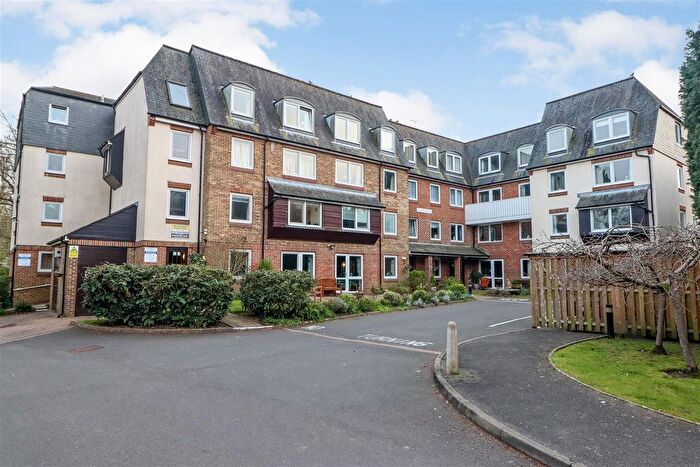 1 Bedroom Flat For Sale In Mill Bay Lane, Horsham, RH12