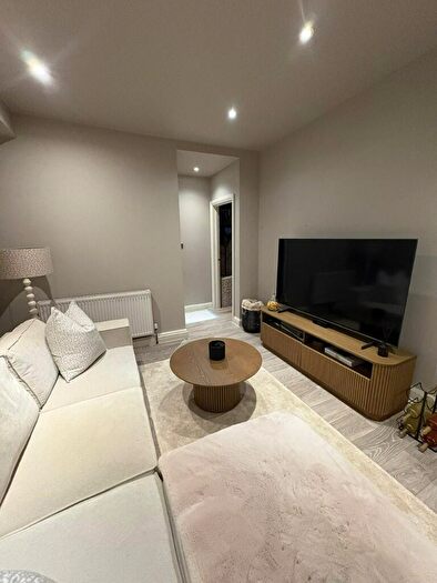 2 Bedroom Apartment To Rent In Station Road, London, E4