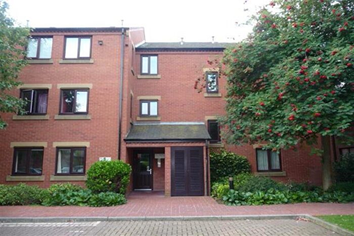 1 Bedroom Apartment To Rent In Chantrell Court, LS2