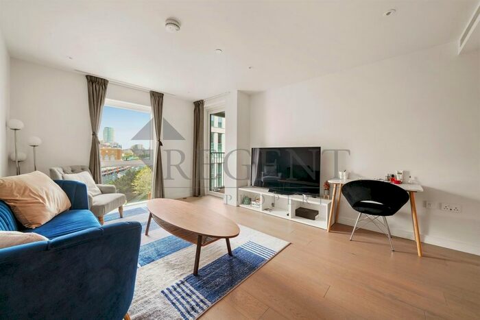 2 Bedroom Flat To Rent In Fairview House, Lockgate Road, SW6