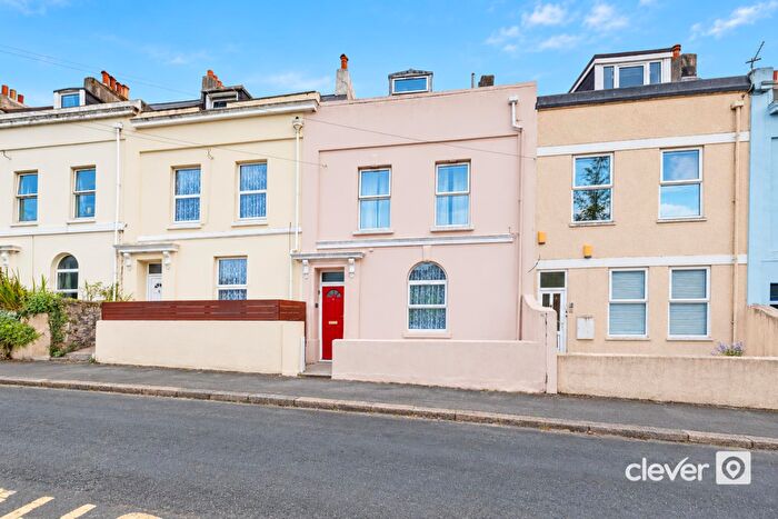 1 Bedroom Apartment For Sale In Mount Street, North Hill, Plymouth, PL4