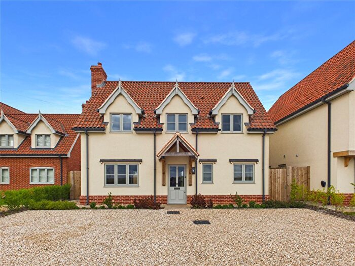 3 Bedroom Detached House For Sale In Pear Tree Gardens, Stowupland, Stowmarket, Suffolk, IP14
