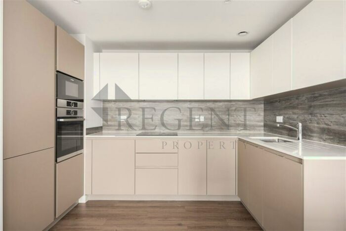2 Bedroom Apartment To Rent In Sandpiper Building, Newnton Close, N4