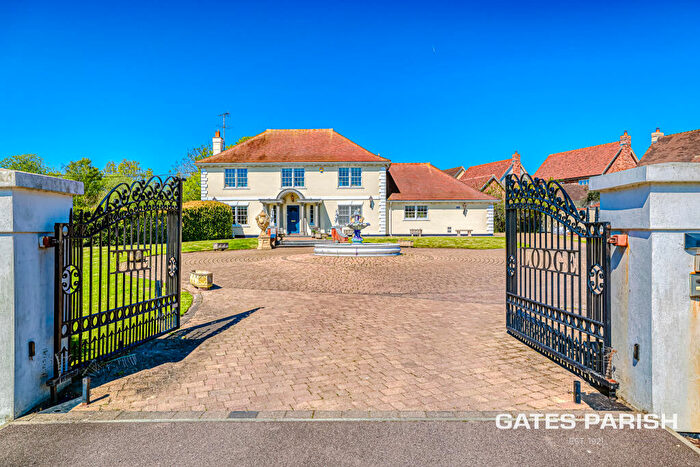 6 Bedroom Detached House For Sale In Solby Wood Farm, Daws Heath Road, Benfleet, SS7