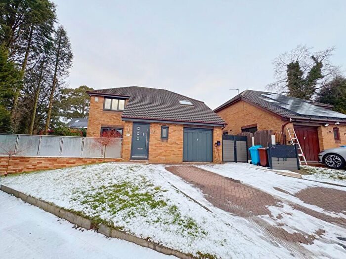 4 Bedroom Detached House For Sale In Anselms Court, Oldham, OL8