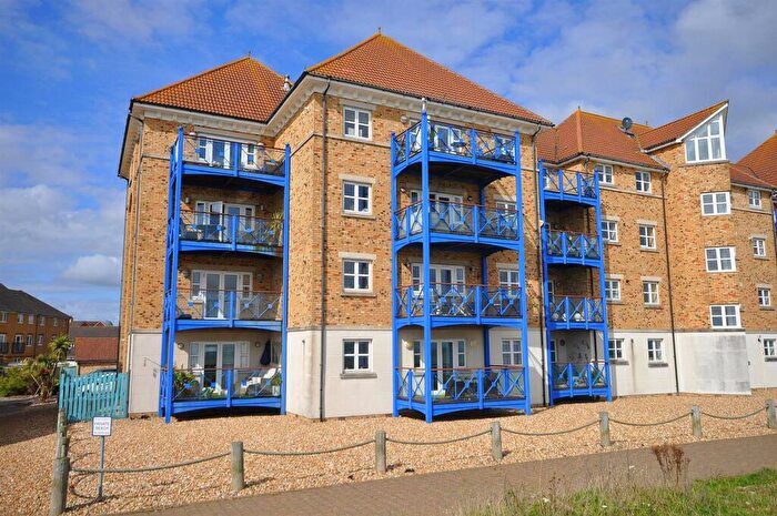 2 Bedroom Flat For Sale In Arequipa Reef, Eastbourne, BN23