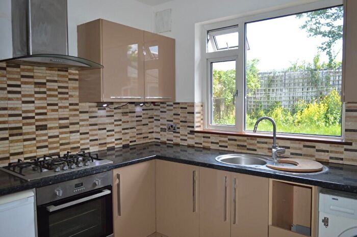 4 Bedroom Terraced House To Rent In Mill Road, London, E16