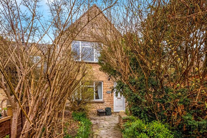2 Bedroom Semi Detached House For Sale In Hixet Wood, Charlbury, OX7