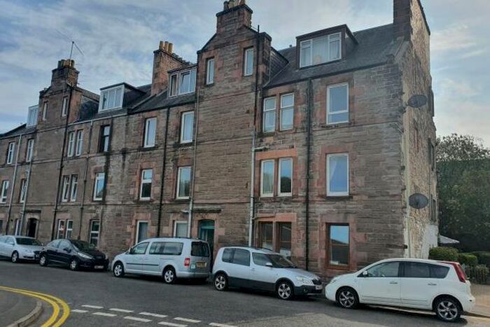 2 Bedroom Flat To Rent In G/R Viewfield Place, Perth, PH1