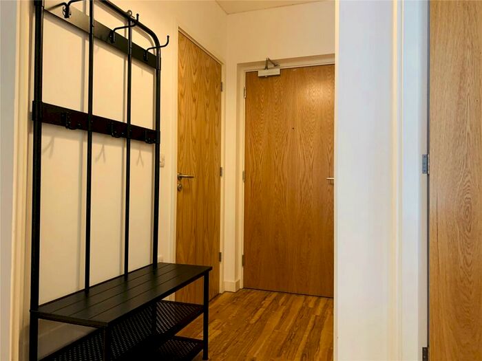 2 Bedroom Flat To Rent In Aire, Cross Green Lane, LS9