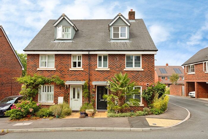 3 Bedroom Semi-Detached House For Sale In Brickwork Avenue, Liphook, Hampshire, GU30