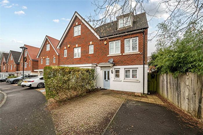 3 Bedroom Semi Detached House For Sale In Montgomery Way, Kenley, Surrey, CR8