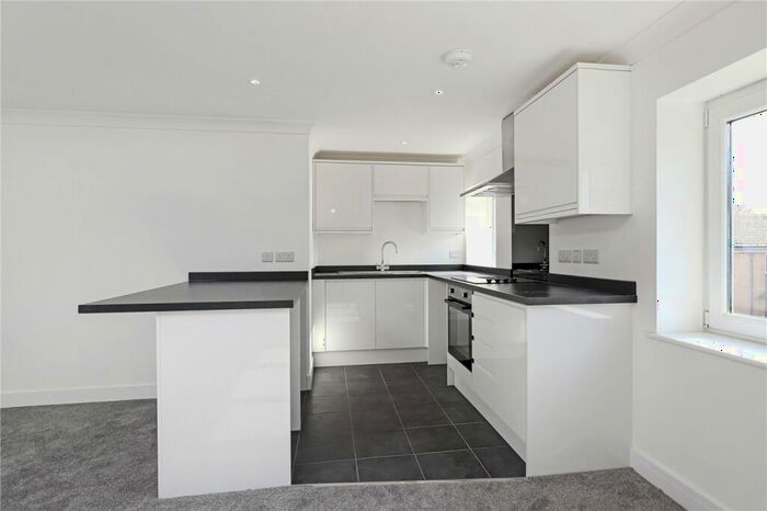 1 Bedroom Apartment To Rent In Millbrook Road East, Southampton, SO15