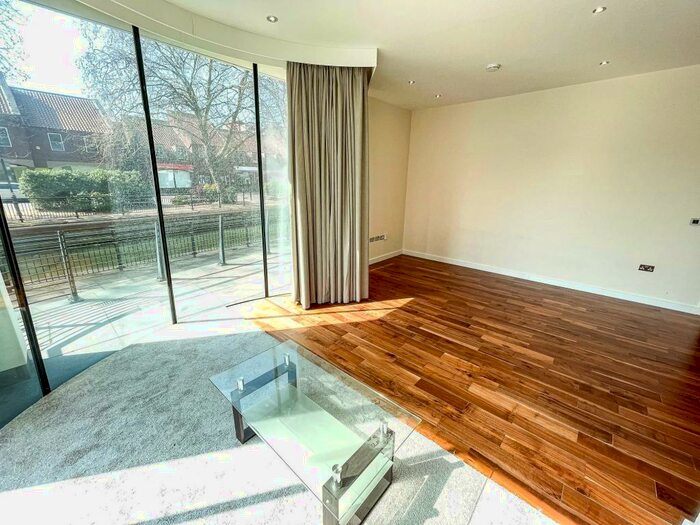 2 Bedroom Apartment To Rent In Waterside North, Lincoln, LN2