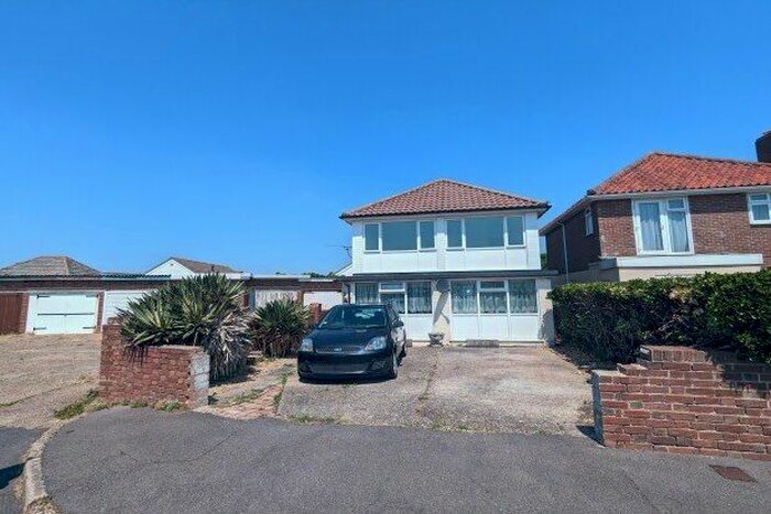 1 Bedroom Property To Rent In The Glade, Hayling Island, PO11