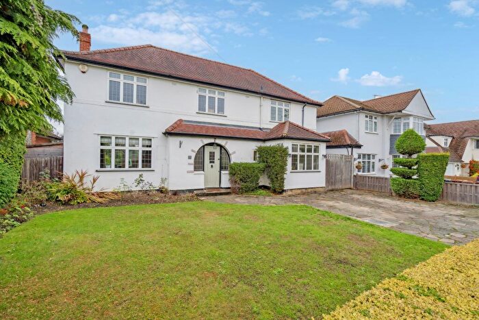 5 Bedroom Detached House For Sale In The Fairway, Northwood, HA6
