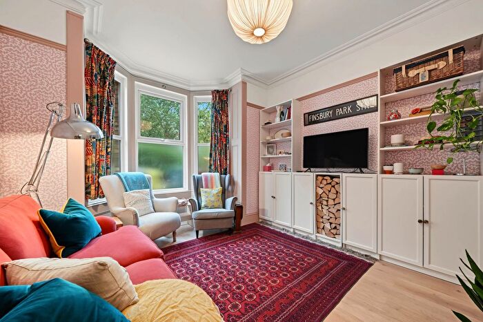 2 Bedroom Flat To Rent In Blythwood Road, London, N4