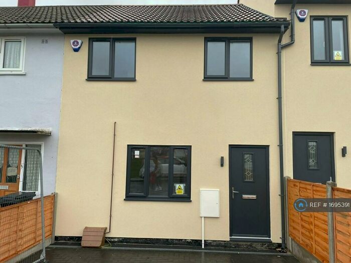 4 Bedroom Terraced House To Rent In Hellier Walk, Bristol, BS13