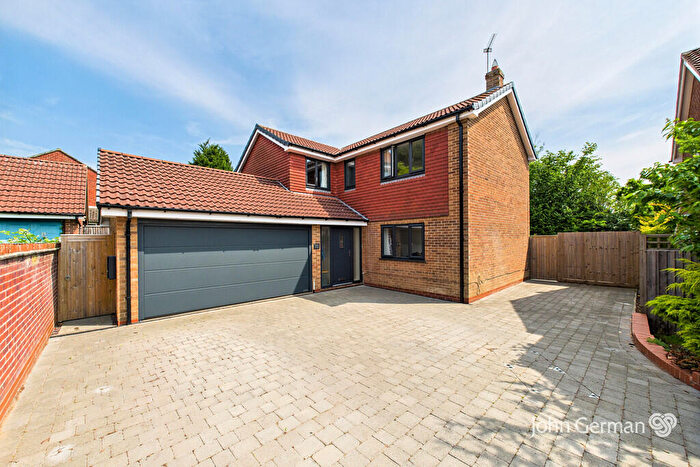 4 Bedroom Detached House For Sale In The Grange, Packington, LE65