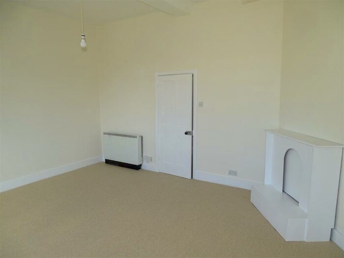 2 Bedroom Flat To Rent In A Market Place North, Ripon, North Yorkshire, HG4