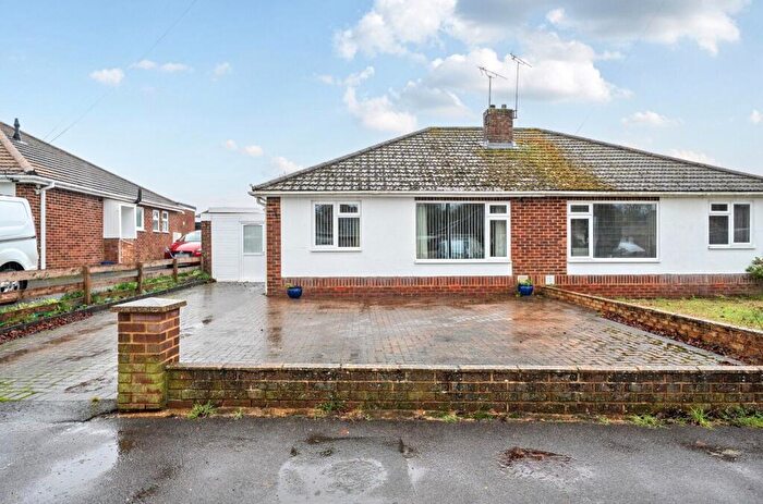 3 Bedroom Semi-Detached Bungalow For Sale In Shakespeare Avenue, Andover, SP10