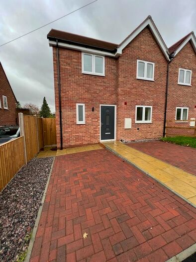 2 Bedroom Semi-Detached House To Rent In Stanmore Lane, Winchester, SO22