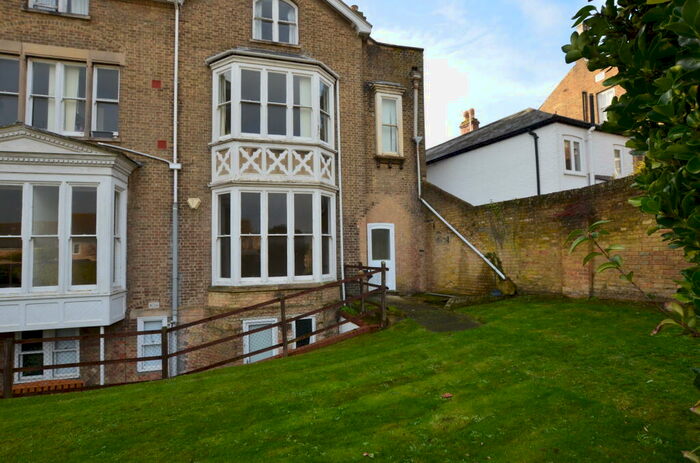 3 Bedroom Flat To Rent In Forehill, Ely, CB7