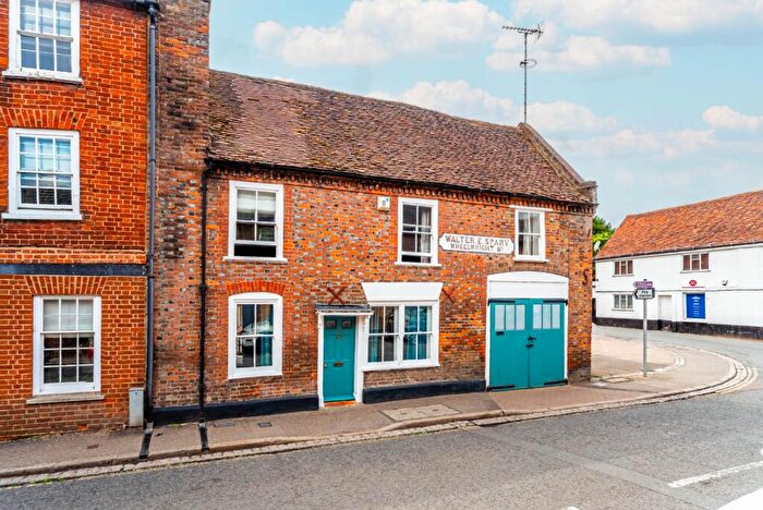 3 Bedroom End Of Terrace House For Sale In High Street, Markyate, St. Albans, Hertfordshire, AL3