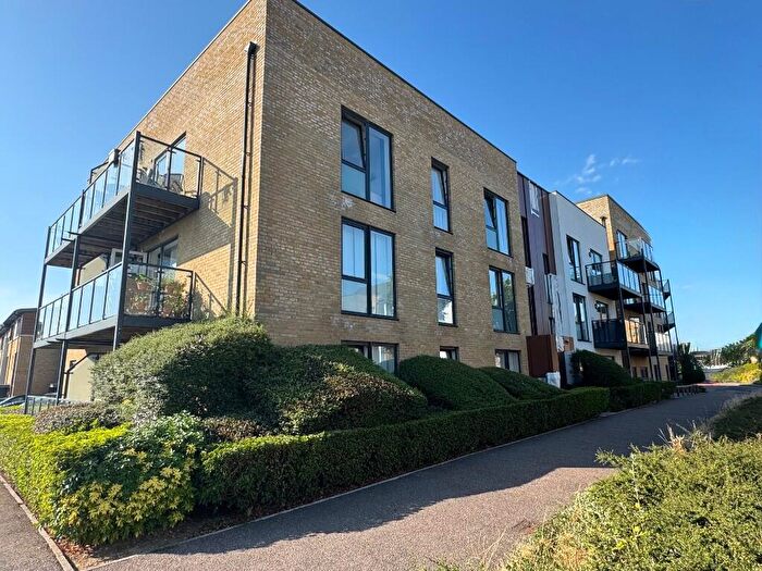 2 Bedroom Apartment For Sale In Periwinkle Court, Harold Wood, RM3