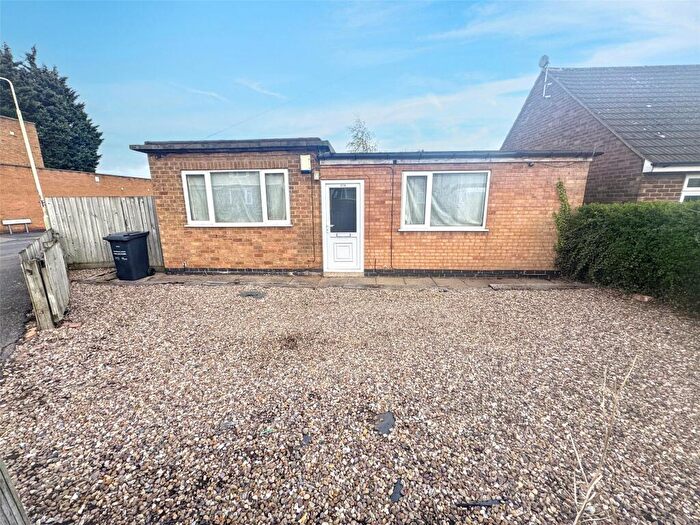 2 Bedroom Bungalow For Sale In Wanlip Lane, Birstall, Leicester, LE4