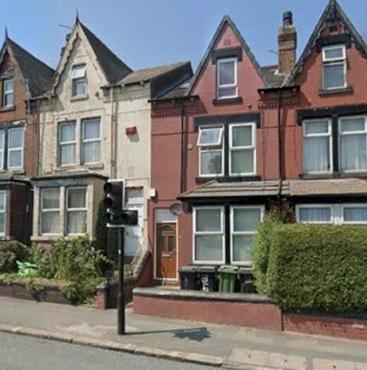 Studio To Rent In Dewsbury Road, Beeston, Leeds, LS11