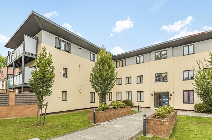 2 Bedroom Flat To Rent In Sidcup Road, Mottingham, SE9