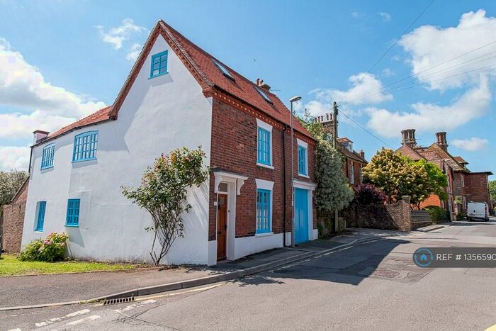 4 Bedroom Detached House To Rent In The Close, Blandford Forum, DT11