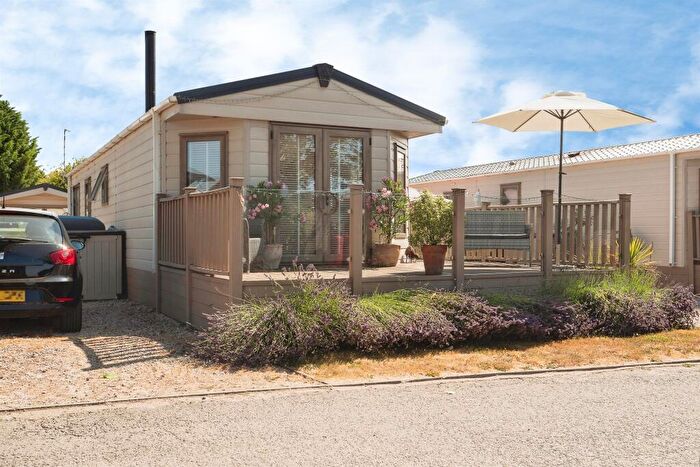 2 Bedroom Park Home For Sale In Huston Close, Barrow Upon Soar, Loughborough, LE12