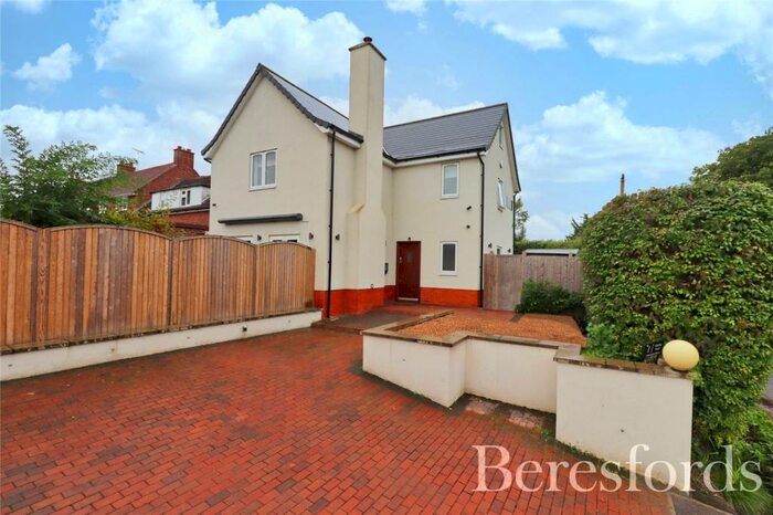 3 Bedroom Detached House For Sale In Pleshey Road, Ford End, CM3