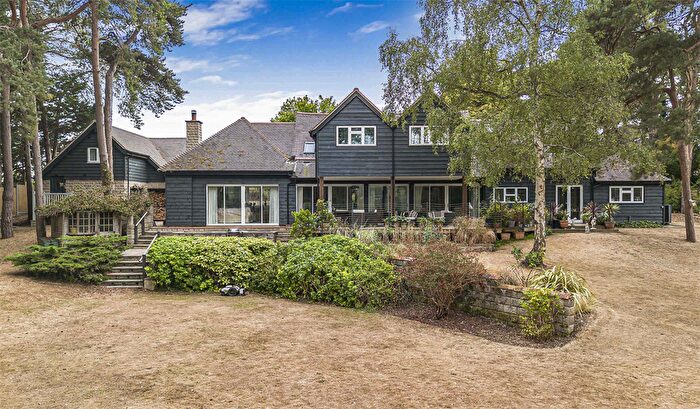 5 Bedroom Detached House For Sale In Calisay, Lower Basildon, RG8