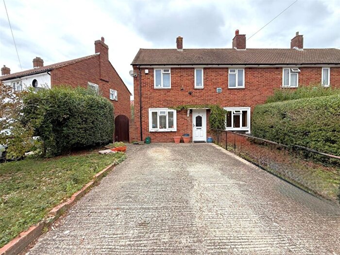 3 Bedroom Semi-Detached House For Sale In Ringway, Southall, UB2
