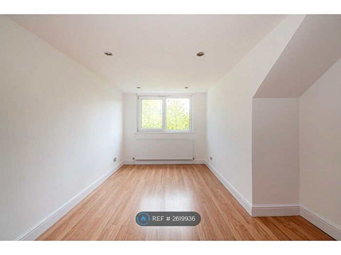 2 Bedroom Flat To Rent In Muswell Hill, London, N10