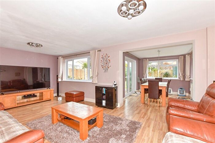 3 Bedroom Detached House For Sale In Kingsfield Road, Broomfield, Herne Bay, Kent, CT6